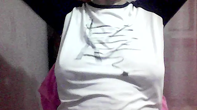 Snapshot of AnaXBerry chatting on October 2025 06:56:01 PM AnaXBerry online show from October 2025 06:56:01 PM