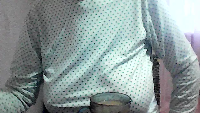 Snapshot of AnaXBerry chatting on December 2025 07:13:02 AM AnaXBerry online show from December 2025 07:13:02 AM