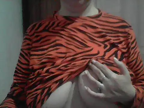 AnaXBerry online show from March 2026 06:46:02 PM