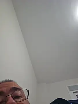 Snapshot of polla_calientes47 chatting on November 2025 06:44:02 PM polla calientes47 online show from November 2025 06:44:02 PM