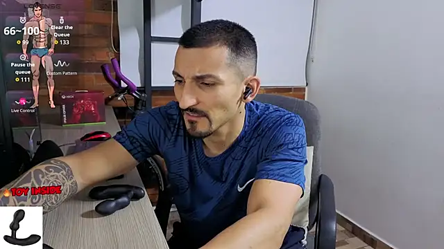 Snapshot of Marck_Muscle chatting on July 2026 11:51:01 PM Marck Muscle online show from July 2026 11:51:01 PM