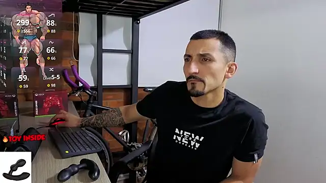 Snapshot of Marck_Muscle chatting on July 2026 12:57:01 AM Marck Muscle online show from July 2026 12:57:01 AM