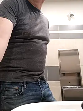 massive cum online show from October 2025 05:42:01 PM