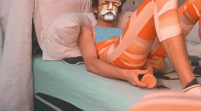 Snapshot of BodyandlegginLover chatting on February 2025 11:33:02 AM BodyandlegginLover online show from February 2025 11:33:02 AM