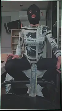 Snapshot of BodyandlegginLover chatting on September 2025 07:12:02 AM BodyandlegginLover online show from September 2025 07:12:02 AM