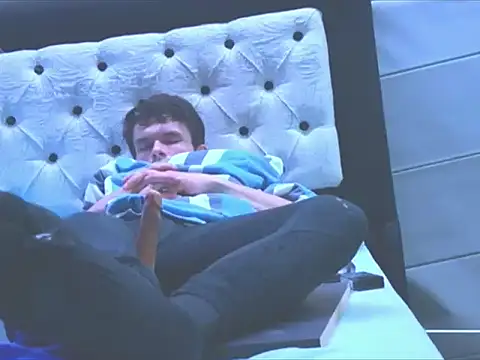 Snapshot of BodyandlegginLover chatting on October 2025 08:36:02 AM BodyandlegginLover online show from October 2025 08:36:02 AM