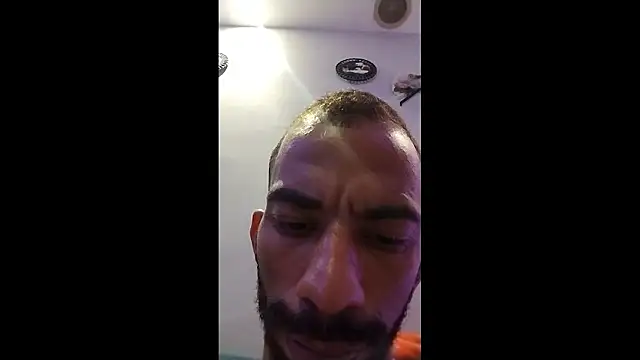 Snapshot of UncutToyBoy23cm chatting on January 2026 05:22:01 AM UncutToyBoy23cm online show from January 2026 05:22:01 AM