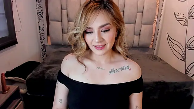 Snapshot of KataHot_ chatting on October 2025 08:21:02 PM KataHot online show from October 2025 08:21:02 PM