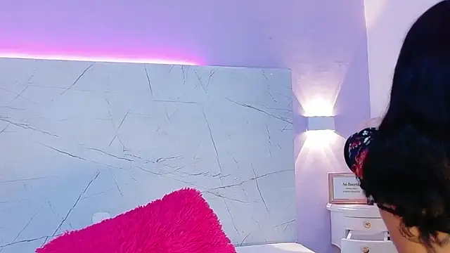 AbrilBrent online show from November 2025 07:41:02 PM