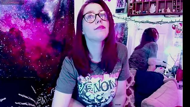 Snapshot of EverlyEster chatting on January 2025 05:31:01 AM EverlyEster online show from January 2025 05:31:01 AM