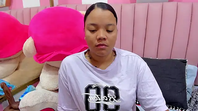 ISABELLA 020 online show from September 2025 01:21:01 PM