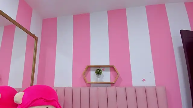 ISABELLA 020 online show from September 2025 11:48:01 AM