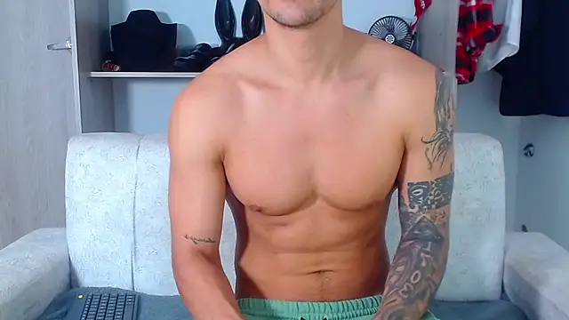 Tristan-bm online show from November 2025 12:13:01 PM