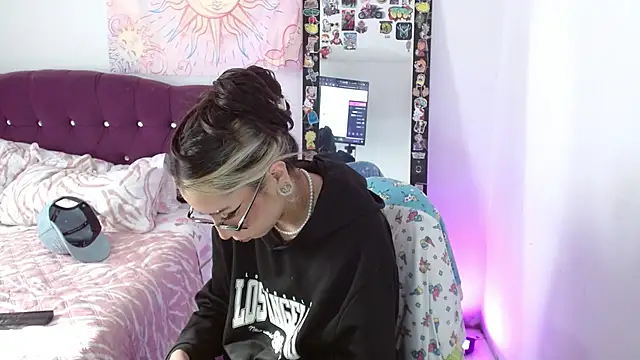 squirt charlott online show from November 2025 08:07:01 PM