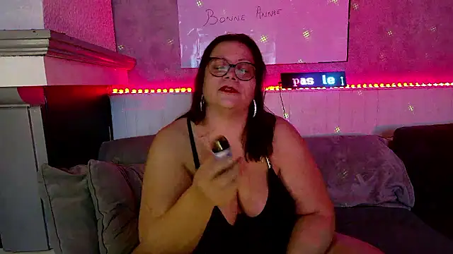 Lola-squirt online show from January 2026 10:03:02 PM