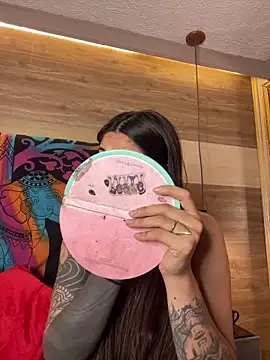 Cori Paige online show from November 2025 04:04:01 AM