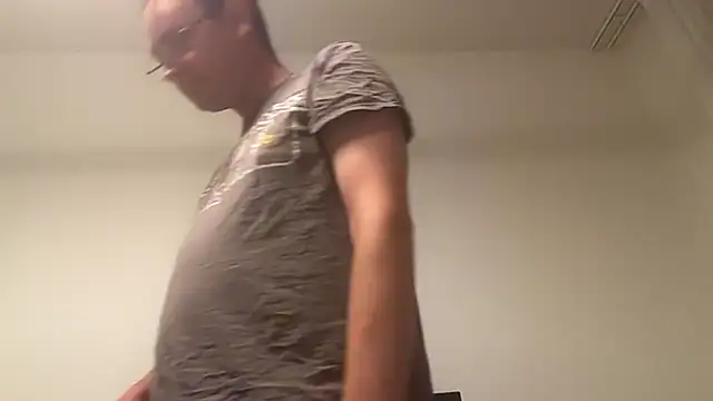Hebrewhammers42 online show from July 2026 07:27:01 PM
