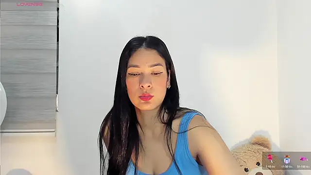 bella hadid1  online show from November 2025 05:31:01 PM