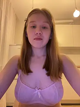 Eva Weyne online show from April 2026 08:33:01 PM