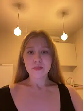Snapshot of Eva_Weyne chatting on June 2026 09:36:02 PM Eva Weyne online show from June 2026 09:36:02 PM