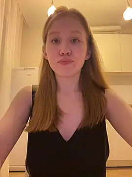 Snapshot of Eva_Weyne chatting on June 2026 10:27:02 PM Eva Weyne online show from June 2026 10:27:02 PM