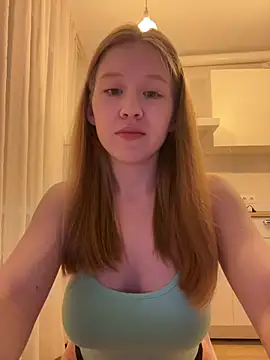 Snapshot of Eva_Weyne chatting on July 2026 09:27:01 PM Eva Weyne online show from July 2026 09:27:01 PM