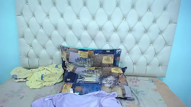 Snapshot of LindaKardi chatting on November 2025 04:30:01 PM LindaKardi online show from November 2025 04:30:01 PM