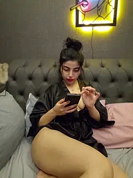 Esmertarcinim online show from April 2026 06:21:01 PM