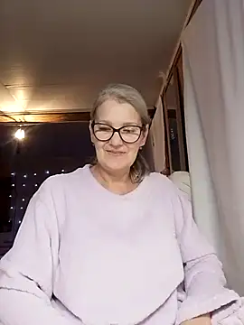 irinamaux online show from November 2025 06:16:02 AM