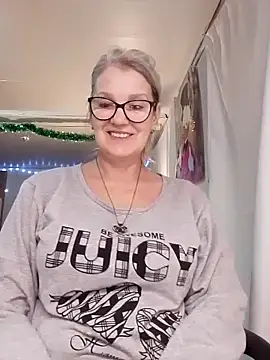 irinamaux online show from November 2025 12:24:01 AM