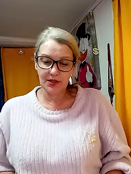 irinamaux online show from March 2026 12:05:01 PM