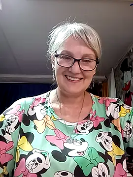 irinamaux online show from May 2026 05:09:01 PM