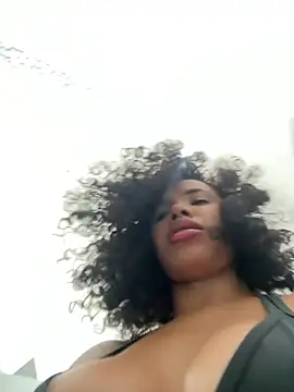 Snapshot of Brunettexio chatting on January 2025 06:06:01 PM Brunettexio online show from January 2025 06:06:01 PM