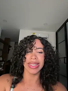 Snapshot of Brunettexio chatting on March 2025 09:54:02 PM Brunettexio online show from March 2025 09:54:02 PM