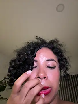 Snapshot of Brunettexio chatting on March 2025 05:18:02 AM Brunettexio online show from March 2025 05:18:02 AM