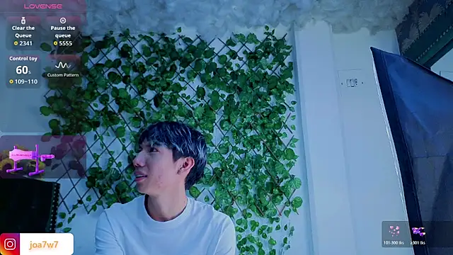 Levii Ackermann online show from November 2025 04:43:02 PM