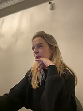 LexyGold online show from November 2025 02:16:01 PM