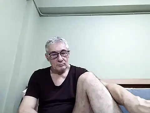 BIGUNCUTHARDCOCK online show from October 2025 02:22:02 AM