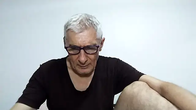 BIGUNCUTHARDCOCK online show from April 2026 07:58:02 AM