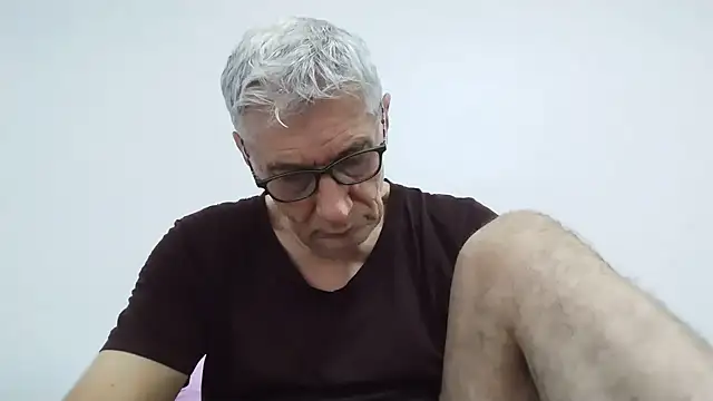 Snapshot of BIGUNCUTHARDCOCK chatting on June 2026 01:28:02 AM BIGUNCUTHARDCOCK online show from June 2026 01:28:02 AM