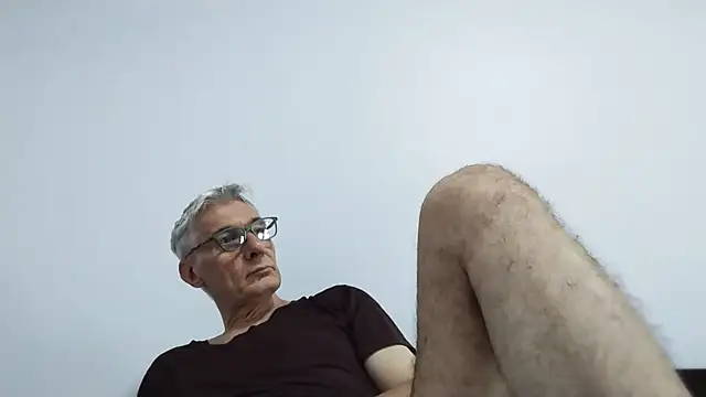 Snapshot of BIGUNCUTHARDCOCK chatting on June 2026 12:10:02 AM BIGUNCUTHARDCOCK online show from June 2026 12:10:02 AM