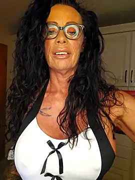 Misses-Cougar online show from November 2025 06:48:01 AM