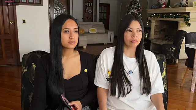 2SummerLove1 online show from November 2025 02:28:02 PM