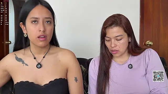 Snapshot of 2SummerLove1 chatting on May 2026 02:55:02 PM 2SummerLove1 online show from May 2026 02:55:02 PM