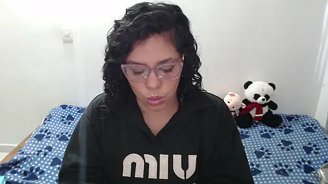 Snapshot of Anne_purple chatting on June 2026 01:03:01 PM Anne purple online show from June 2026 01:03:01 PM