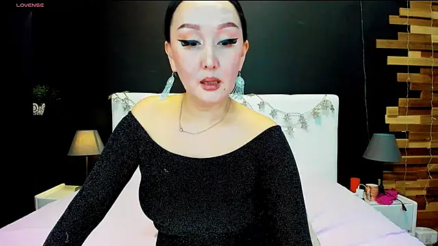 Julianna Jami online show from February 2025 11:38:02 AM