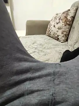 modelturanist27 online show from February 2025 10:11:01 PM