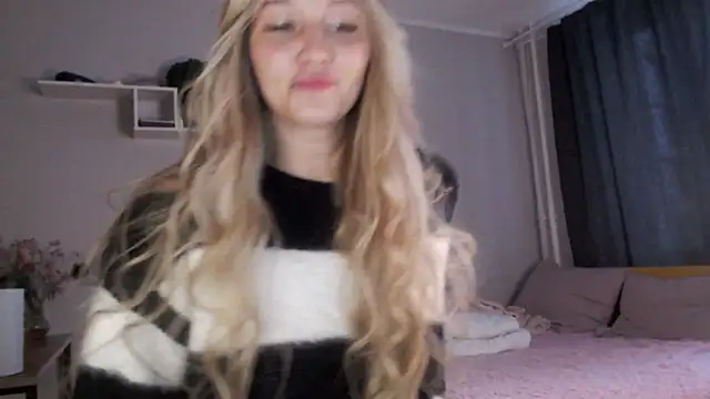 Snapshot of Milk_Bunny chatting on December 2024 11:47:01 AM Milk Bunny online show from December 2024 11:47:01 AM