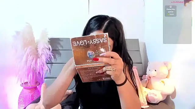 Julieta Coopeer  online show from March 2026 10:41:01 AM