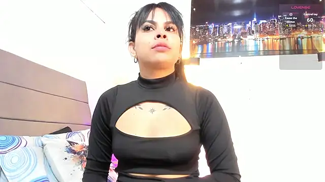 Julieta Coopeer  online show from May 2026 10:01:01 AM